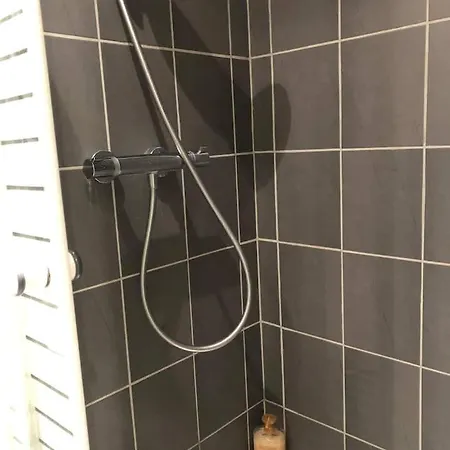 Lumineux Au 1er Etage شقة *